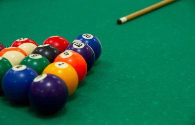 Bilardo oyunu. Bilardo ve ıstakalar için toplar