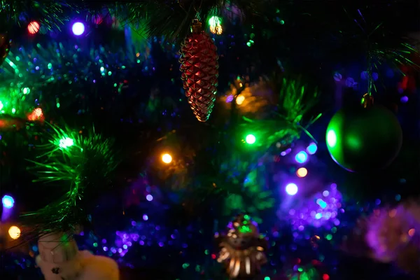 Noel Süslemeleri Süslenmiş Bir Noel Ağacında Güzel Noel Süslemeleri — Stok fotoğraf