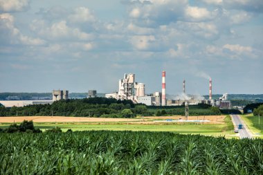 Krasnoselsk, Belarus-19 Temmuz 2020. Üretim tabanı Tsemstroy