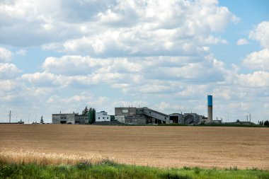 Krasnoselsk, Belarus-19 Temmuz 2020. Üretim tabanı Tsemstroy