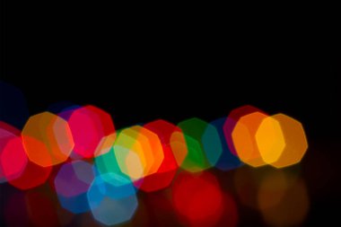 Soyut dairesel çok renkli arkaplan siyah arkaplan