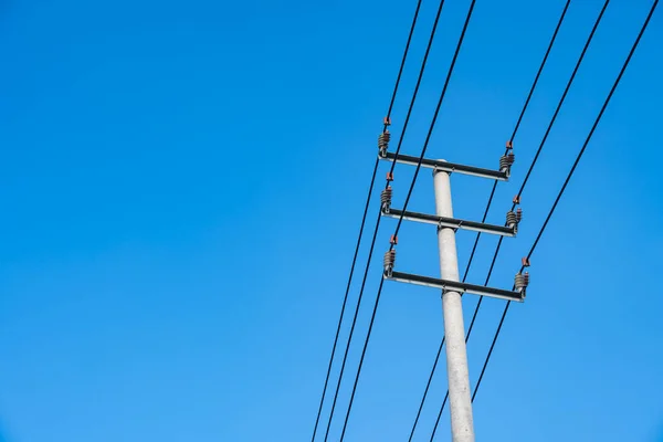 Pólo Energia Sob Céu Azul Postes Elétricos — Fotografia de Stock