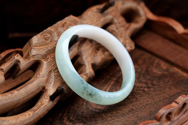 Chinese jade bracelet features — Stock Photo, Image