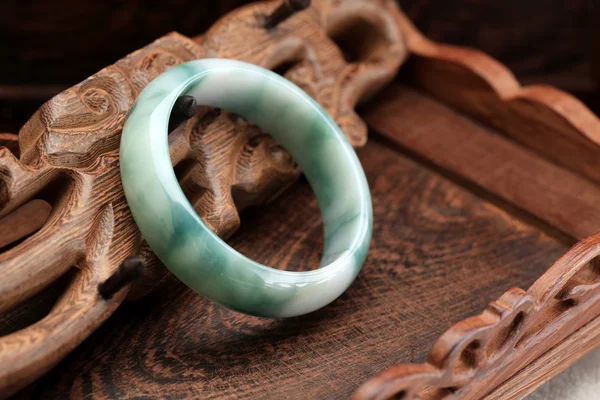 Chinese jade bracelet features — Stock Photo, Image