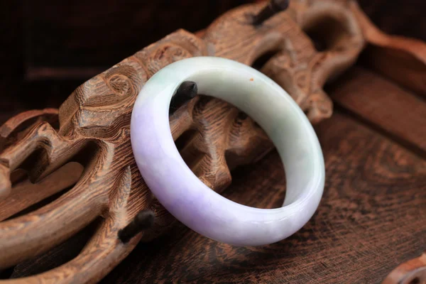 Chinese jade bracelet features — Stock Photo, Image