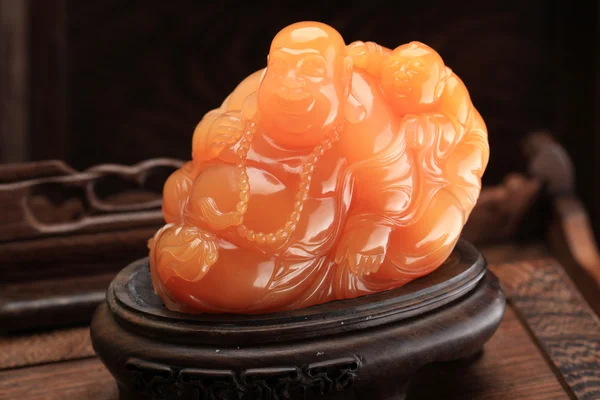 Ornements en jade avec des caractéristiques chinoises — Photo