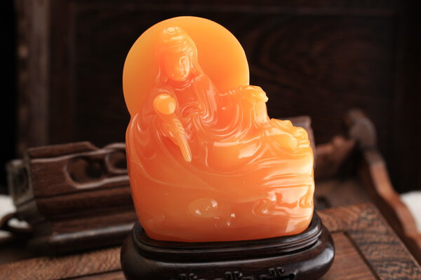 Нефритовые украшения с китайскими характеристиками
