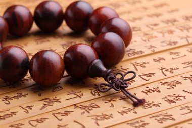 Lobular kırmızı sandal ağacı dua boncuk bilezik
