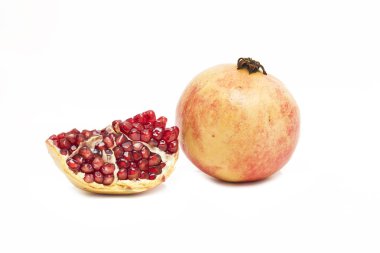 : Sulu nar beyaz arka plan üzerinde izole