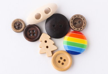 Beyaz arka plan üzerinde izole düğmeleri