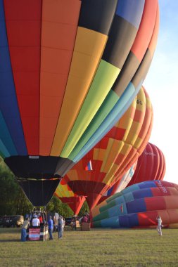 Balonlar gökyüzüne fırlatılmaya hazır