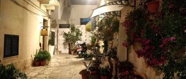 Güzel bir gece şehri, gece şehrinin parlak ışıkları