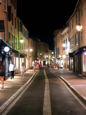 Güzel bir gece şehri, gece şehrinin parlak ışıkları