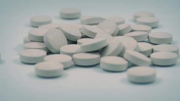 Montón de píldoras médicas girando — Vídeo de stock