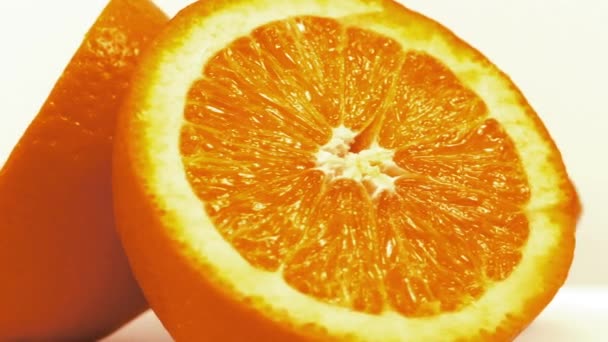 Primo piano di fette di arancia — Video Stock
