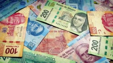 Meksika Pezosu banknotlar döndürme