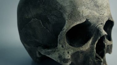 Eski Kafatası Yakın Çekimi Geçiliyor