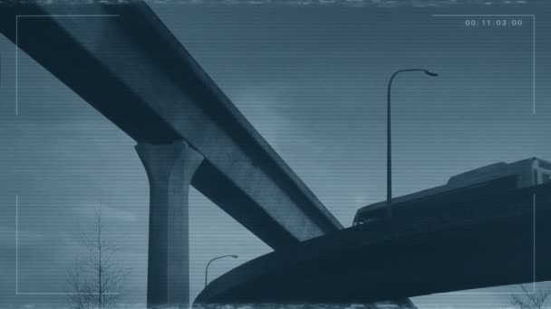 央视地铁和公路桥梁上的卡车 — 图库视频影像