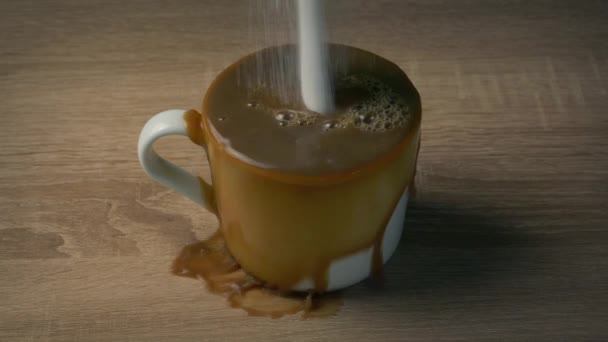 Gula Diet Yang Tidak Sehat Dituangkan Dalam Minuman Panas — Stok Video