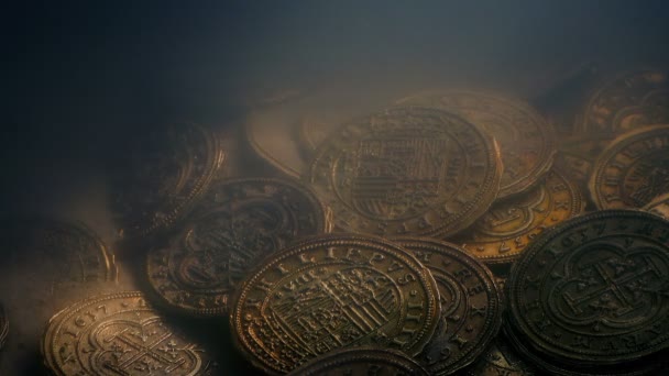 Treasure Coins Onderwater Straal Van Het Zonlicht — Stockvideo