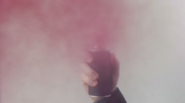 POV püskürtülmüş sprey boya kutusu kırmızı ve siyah