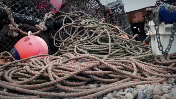 Balıkçı Ağları Istakoz Tencereleri Hareketli Atış — Stok video