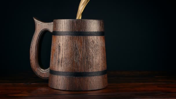 Wooden Tankard Filled Beer — Stock videók