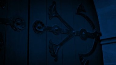 Gece Büyük Ortaçağ Kapısı