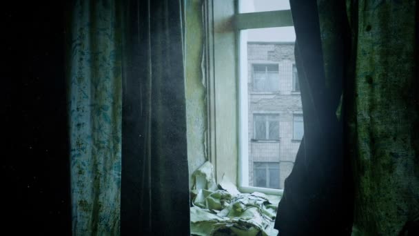 外看受损建筑物的公寓窗户 — 图库视频影像