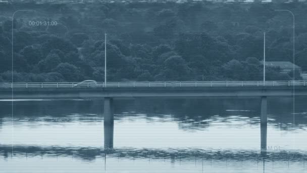 Geçmekte Olan Arabalı Cctv Köprüsü Trafiği — Stok video