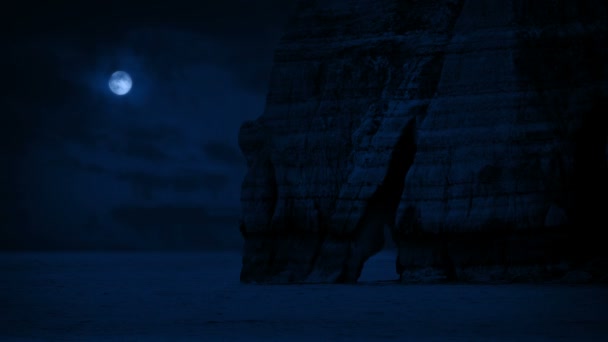 Rocas Acantilado Con Arco Natural Luz Luna — Vídeos de Stock