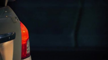 Araba ışık gece geçen şehir trafik ile