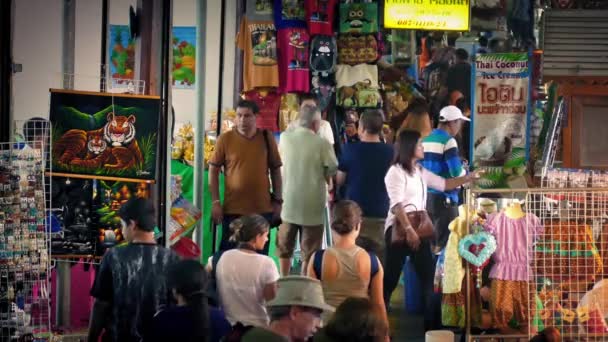 Multitud de personas en el mercado asiático — Vídeo de stock