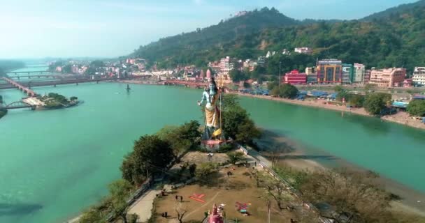 Повітряний вид статуї Лорд Шива в Haridwar india. — стокове відео