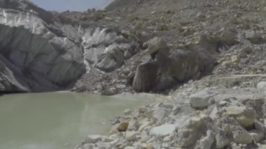 Gaumukh Gangotri Buzulu Hindistan 'da Hindu dindarlar. 