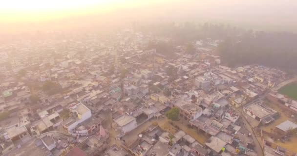 Luchtfoto van dorpshuizen in India, — Stockvideo