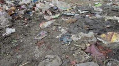 Küresel ısınma, çevre kirliliği gibi 19 kirliliği kapsıyordu. 60fps