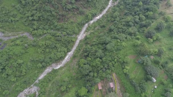 Uttarakhand Hindistan 'daki Himalaya Bölgesi' nin Su Kaynakları — Stok video