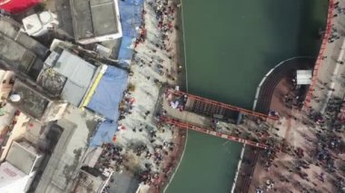 Mahakumbh Hinduizm için büyük bir hac ve festival.