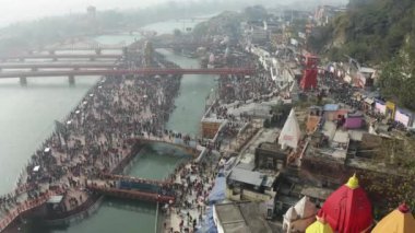 Mahakumbh Hinduizm için büyük bir hac ve festival.