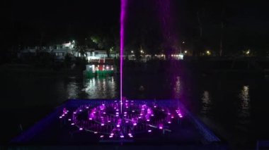 Maha Kumbh Haridwar 2021, Appleprores 422 Cinetone 60fps 'de güzel renkli fıskiyeler..