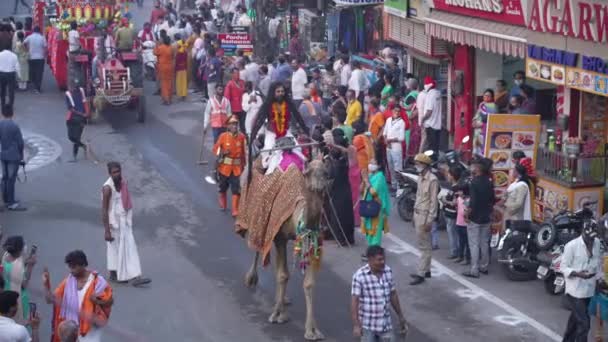 Indian Saints Guru i Kumbh Mela, Haridwar — Stockvideo