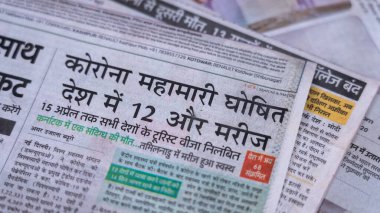 Covid-19 gazete başlıkları. 