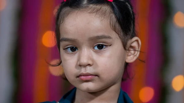 Niños indios con vestimenta étnica india durante Raksha Bandhan. —  Fotos de Stock