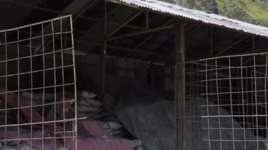 Himalayalar 'da inşaat çalışmaları devam ediyor.