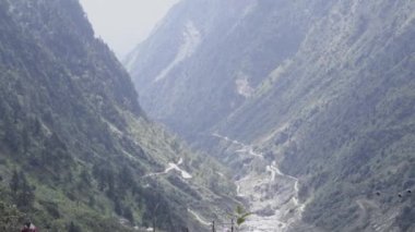 , Himalaya dağlık nehri doğanın güzel manzarası. 