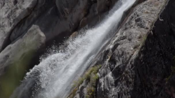 Natural Waterfall in Himalayas, Garhwal Himalayan range, near Kedarnath Temple — Stock Video