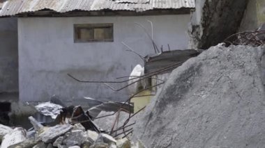 Himalayalar 'da inşaat çalışmaları devam ediyor.