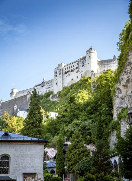 Średniowieczny zamek w Salzburg, Austria — Zdjęcie stockowe
