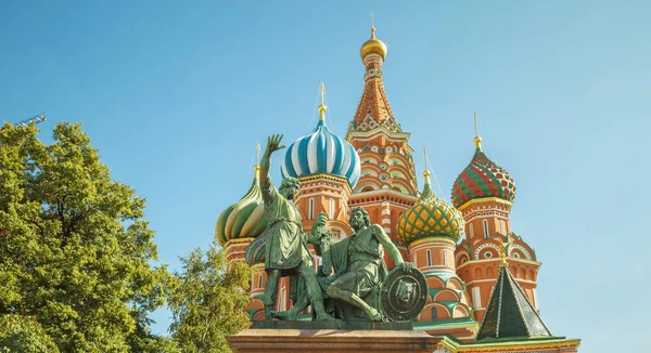 Basils Cathedral Monument Minin Pozharsky Red Square Moscow Russia — Stock Photo, Image